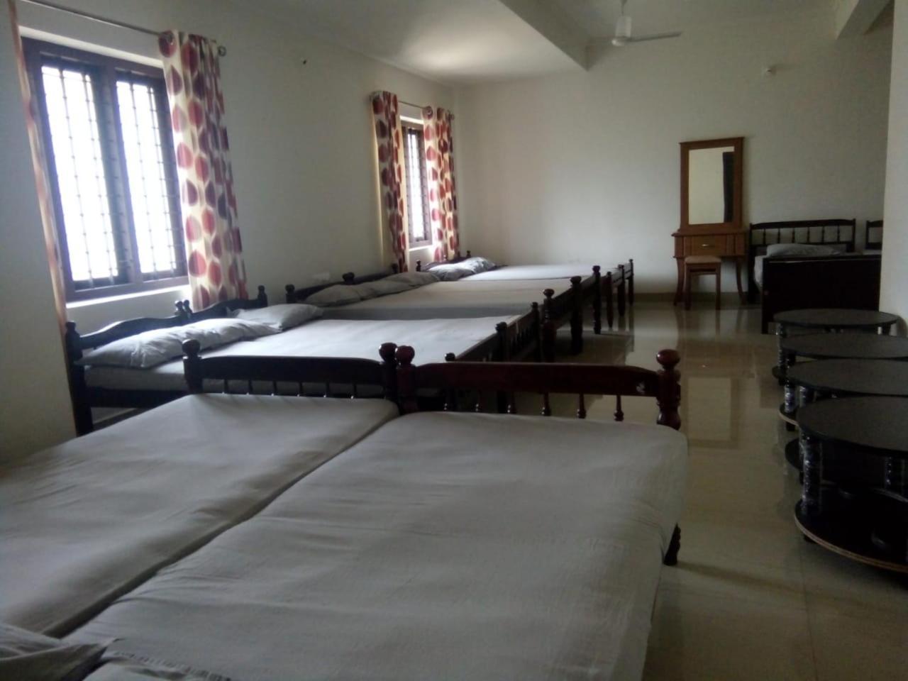 Sathya Inn Guruvayur Ngoại thất bức ảnh